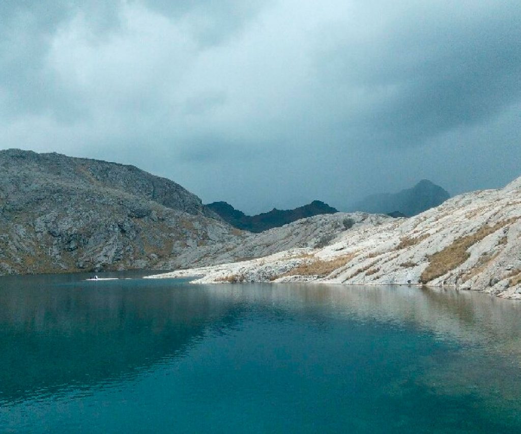 Trekking Laguna Ahuac en huaraz